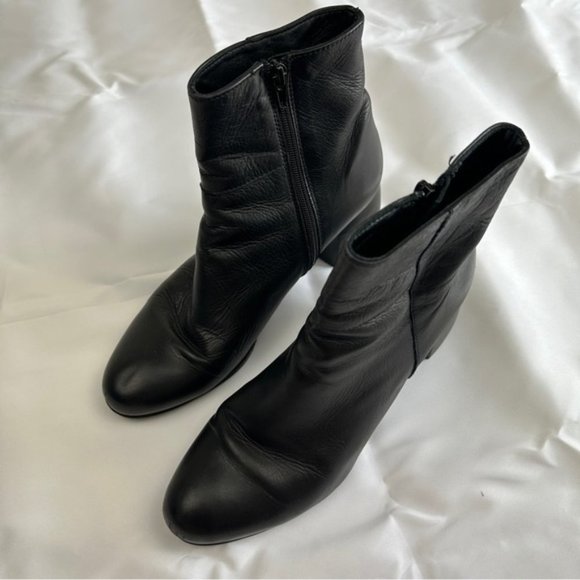 maguire Shoes - Maguire Granada Black Chelsea Leather Boots